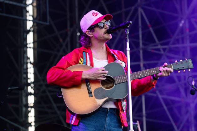 Music Concert - CAAMP - Live in 2026 Taylor Meier, member of the band Caamp, performs on the stage of Rock in Roma on July 07, 2026 at Ippodromo delle Capannelle, Rome, Italy. Rome Ippodromo delle Capannelle Italy Copyright: xEmanuelaxVertollix xLiveMediax LPM_2555986