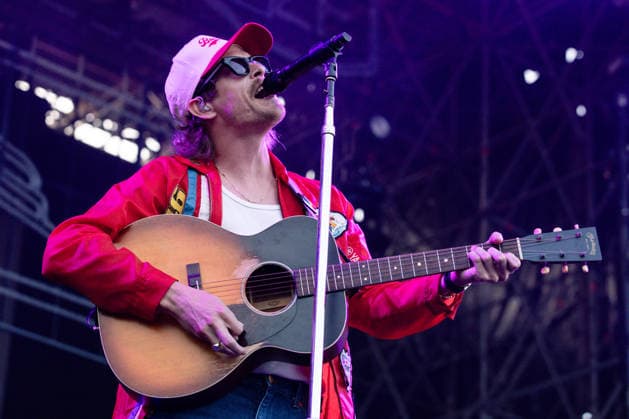 IPA86486763 - Taylor Meier, a member of the band Caamp, performs on stage at Rock in Roma on July 7, 2026, at the Ippodromo delle Capannelle in Rome, Italy.  Copyright: xEmanuelaxVertolli LiveMediax xx 86486763