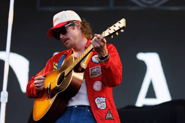 IPA86486766 - Taylor Meier, a member of the band Caamp, performs on stage at Rock in Roma on July 7, 2026, at the Ippodromo delle Capannelle in Rome, Italy.  Copyright: xEmanuelaxVertolli LiveMediax xx 86486766