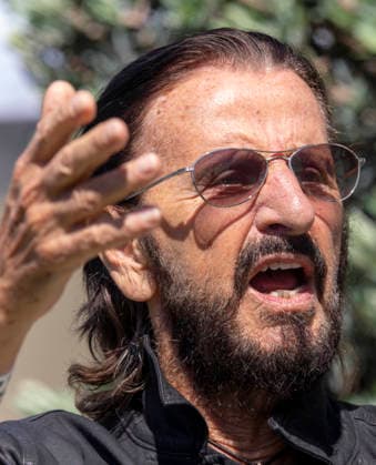 July 07, 2026 - Beverly Hills, California, USA - RINGO STARR, who turns 86 today, arrives for his Annual Peace & Love Birthday Celebration at Beverly Hills Garden Park. Beverly Hills USA - ZUMAce6_ 20260707_zaf_ce6_011 Copyright: xBrianxCahnx