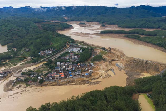 NANNING, CHINA - JULY 07: Floodwaters submerge Liulan reservoir on July 7, 2026 in Hengzhou, Nanning, Guangxi Zhuang Autonomous Region of China. Recent extreme rainstorms triggered by Typhoon Maysak, the 10th typhoon of the year, have caused severe flooding in parts of south China s Guangxi Zhuang Autonomous Region.  Copyright: xVCGx 111652981431