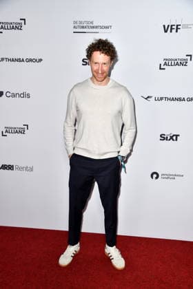 RECORD DATE NOT STATED FEST DER PRODUKTIONSALLIANZ - Berlin Louis Klamroth beim FEST DER PRODUKTIONSALLIANZ der Allianz Deutscher Produzenten - Film & Fernsehen e.V. (Produktionsallianz) im Tipi am Kanzleramt in Berlin am 07.07.2026 *** PRODUCTION ALLIANCE CELEBRATION Berlin Louis Klamroth at the PRODUCTION ALLIANCE CELEBRATION hosted by the Alliance of German Film and Television Producers (Allianz Deutscher Produzenten Film Fernsehen e.V.) at the Tipi am Kanzleramt in Berlin on July 7, 2026 Copyright: xEventpressxBerndtx