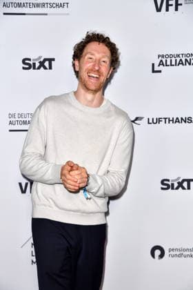 RECORD DATE NOT STATED FEST DER PRODUKTIONSALLIANZ - Berlin Louis Klamroth beim FEST DER PRODUKTIONSALLIANZ der Allianz Deutscher Produzenten - Film & Fernsehen e.V. (Produktionsallianz) im Tipi am Kanzleramt in Berlin am 07.07.2026 *** PRODUCTION ALLIANCE CELEBRATION Berlin Louis Klamroth at the PRODUCTION ALLIANCE CELEBRATION hosted by the Alliance of German Film and Television Producers (Allianz Deutscher Produzenten Film Fernsehen e. V.) at the Tipi am Kanzleramt in Berlin on July 7, 2026 Copyright: xEventpressxBerndtx