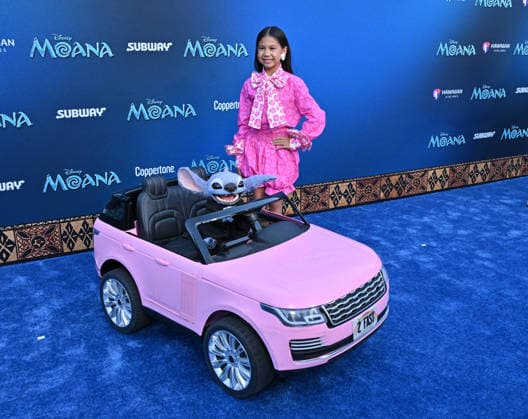 Disney™s ˜Moana™ World Premiere Maia Kealoha and Stitch arriving to Disney™s ˜Moana™ World Premiere at Hollywood Bowl on July 07, 2026 in Hollywood, CA. Hollywood Hollywood Bowl California USA Copyright: xLISAxOConnor AFF-USA.comx