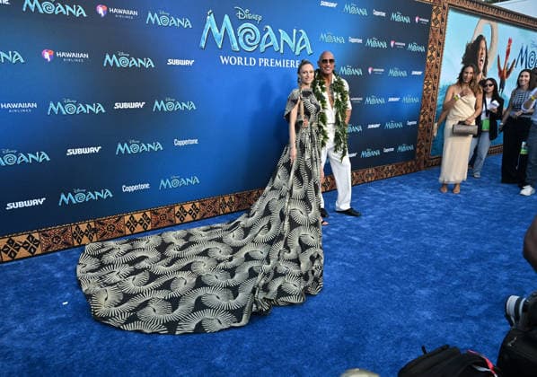 Disney™s ˜Moana™ World Premiere Lauren Hashian and Dwayne Johnson arriving to Disney™s ˜Moana™ World Premiere at Hollywood Bowl on July 07, 2026 in Hollywood, CA. Hollywood Hollywood Bowl California USA Copyright: xLISAxOConnor AFF-USA.comx