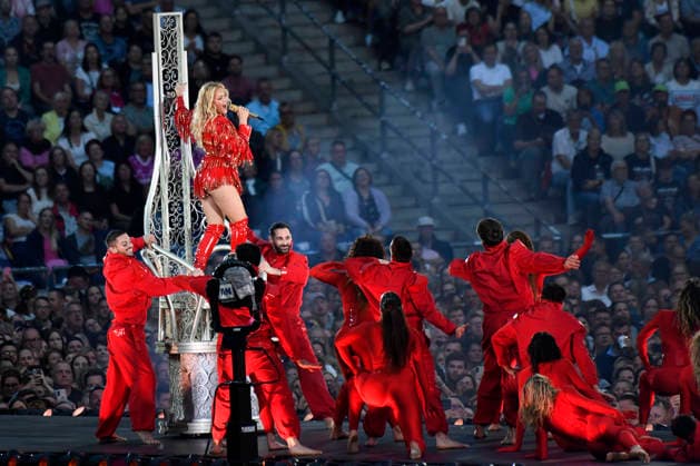 Helene Fischer live bei einem Konzert ihrer 360Â° Stadion Tour in der Heinz von Heiden Arena. Hannover, 07.07.2026 (Hinweis: Verwendung nur redaktionell in Bezug auf das Konzert bzw. die aktuelle Tour) *** Helene Fischer performing live at a concert on her 360° Stadium Tour at the Heinz von Heiden Arena in Hanover, July 7, 2026. Note: For editorial use only in connection with the concert or the current tour. Foto:xC.xNiehausx xFuturexImagex fischer_6735