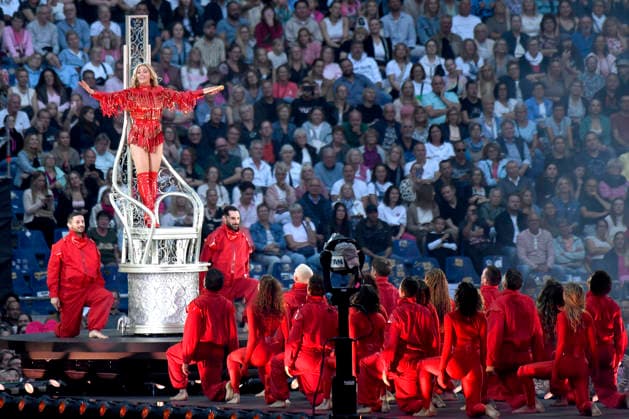 Helene Fischer live bei einem Konzert ihrer 360Â° Stadion Tour in der Heinz von Heiden Arena. Hannover, 07.07.2026 (Hinweis: Verwendung nur redaktionell in Bezug auf das Konzert bzw. die aktuelle Tour) *** Helene Fischer performing live at a concert on her 360° Stadium Tour at the Heinz von Heiden Arena in Hanover, July 7, 2026. Note: For editorial use only in connection with the concert or the current tour. Foto:xC.xNiehausx xFuturexImagex fischer_6736