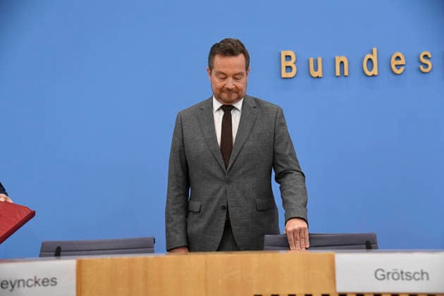 ABB BPK- Ulrich Peter Uli Groetsch, Polizeibeauftragter des Bundes beim Deutschen Bundestag bei der Veroeffentlichung des Bericht Vorstellun Bericht des Polizeibeauftragten des Bundes beim Deutschen Bundestag auf der BPK Bundespressekonferenz am 08.07.2026 in Berlin Berlin Deutschland *** ABB BPK Ulrich Peter Uli Groetsch, Federal Police Commissioner to the German Bundestag, at the presentation of the report by the Federal Police Commissioner to the German Bundestag at the BPK Federal Press Conference on July 8, 2026, in Berlin, Germany