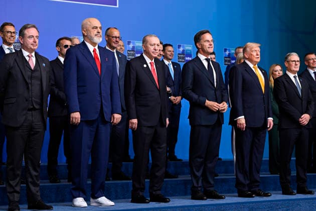 LKS 20260708 NATO leaders pose for a family photo during the North Atlantic Treaty Organization (NATO) Heads of State and Government summit in Ankara, Turkey, on July 8, 2026. From the right: Britain s Prime Minister Keir Starmer, US President Donald Trump, NATO Secretary General Mark Rutte and Turkey s President Recep Tayyip Erdogan. On the left upper corner Finnish President Alexander Stubb. - EMMI KORHONEN Ankara Turkey  Copyright: xEmmixKorhonenx unwnvIsVc_A