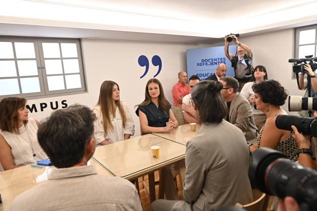 Infanta Sofía Visits the Monastery of Cogullada Infanta Sofía (2nd from left) and Princess Leonor (3rd from left) during a visit to one of the educational activities at the Monastery of Cogullada on July 8, 2026, in Zaragoza, Aragon, Spain. This afternoon, the Infanta will present the first edition of the Ibercaja Foundation’s Docentes Referentes awards, marking the foundation’s 150th anniversary, during which five teachers will be recognized for their excellence in educational leadership, sustainability, inclusion, educational research, and comprehensive health education. JULY 8, 2026 INFANTA EDUCATION TEACHING Ramó Zaragoza, Aragon Zaragoza, Aragon, Spain  Copyright: xRamonxCometx 7653407
