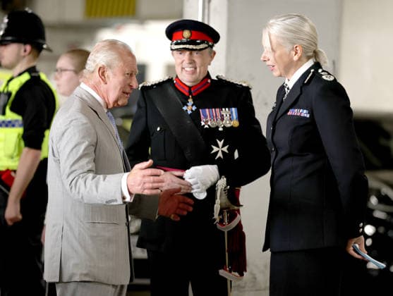 King Charles III Opens Headquarters Of The British Transport Police in London, UK, 08 July 2026 LONDON, ENGLAND - JULY 08: King Charles III (L) speaks with officers as he attends the official opening of the British Transport Police Headquarters on July 08, 2026 in London, England. During the engagement, His Majesty met British Transport Police (BTP) officers and first responders who attended the scene after the Bedford train crash on June 19., Credit:Shane Anthony Sinclair PA ROTA - B68 Avalon London, United Kingdom  Copyright: xShanexAnthonyxSinclairx xPAxROTAx-xB68x xAvalonx 1115222957