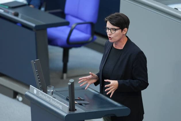 Deutscher Bundestag, 88. Plenarsitzung Irene Mihalic (Gruene) im Portrait bei ihrer Rede zur Geschaeftsordnung bei der 88. Sitzung des Deutschen Bundestag in Berlin, 08.07.2026 Berlin Berlin Deutschland *** German Bundestag, 88th Plenary Session: A portrait of Irene Mihalic of the Green Party as she delivers her speech on the Rules of Procedure at the 88th session of the German Bundestag in Berlin, July 8, 2026, Berlin, Berlin, Germany