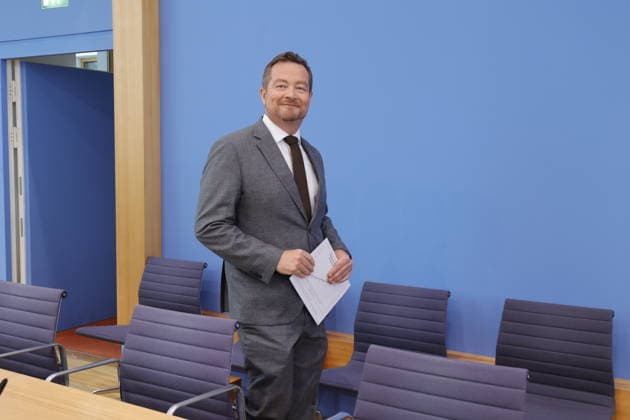 Uli Grötsch, Polizeibeauftragter des Bundes beim Deutschen Bundestag, Deutschland, Berlin, Bundespressekonferenz, Thema: Bericht des Polizeibeauftragten des Bundes beim Deutschen Bundestag *** Uli Grötsch, Federal Police Commissioner to the German Bundestag, Germany, Berlin, Federal Press Conference, Topic: Report by the Federal Police Commissioner to the German Bundestag