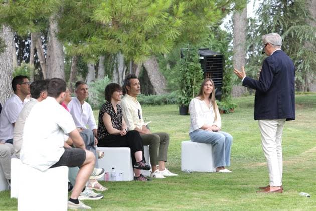 Infanta Sofia, accompanied by Princess Leonor, attends several sustainability workshops before presiding over the first edition of the Ibercaja Foundation s Leading Teachers grants in Zaragoza, Spain. July 8, 2026 La infanta Sofia, acompanada de la princesa Leonor, asiste a varios talleres sobre sostenibilidad antes de presidir la primera edición de las ayudas Docentes Referentes de la Fundación Ibercaja en Zaragoza, Espana. 08 de Julio de 2026 POOL Casa Real Cordon Press Cordon Press 