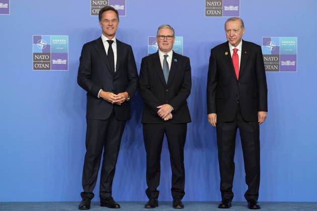 NATO Leaders Summit - Ankara NATO Secretary General Mark Rutte (L) and Turkey s President Recep Tayyip Erdogan (R) greet Britain s Prime Minister Keir Starmer as he arrives for a NATO Summit at Bestepe Presidential Compound in Ankara, Turkey, July 8, 2026. The summit comes at a fraught time for the 77-year-old transatlantic alliance, with the US President demanding members make good on a pledge to ramp up defence spending as Washington takes a step back from Europe. Photo by Ludovic Marin Pool ABACAPRESS.COM Ankara Turkey  Copyright: xMarinxLudovic Pool ABACAx