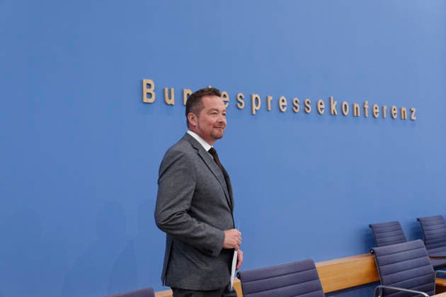 Bericht des Polizeibeauftragten vorgestellt 2026-07-08 Deutschland, Berlin Bundespressekonferenz: Der Polizeibeauftragte des Bundes beim Deutschen Bundestag, Uli Grötsch (SPD), stellt seinen dritten Tätigkeitsbericht vor. *** Police Commissioner s Report Presented July 8, 2026, Germany, Berlin, Federal Press Conference Uli Grötsch (SPD), the Federal Police Commissioner to the German Bundestag, presents his third annual report