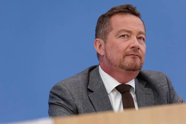 Bericht des Polizeibeauftragten vorgestellt 2026-07-08 Deutschland, Berlin Bundespressekonferenz: Der Polizeibeauftragte des Bundes beim Deutschen Bundestag, Uli Grötsch (SPD), stellt seinen dritten Tätigkeitsbericht vor. *** Police Commissioner s Report Presented July 8, 2026, Germany, Berlin, Federal Press Conference Uli Grötsch (SPD), the Federal Police Commissioner to the German Bundestag, presents his third annual report