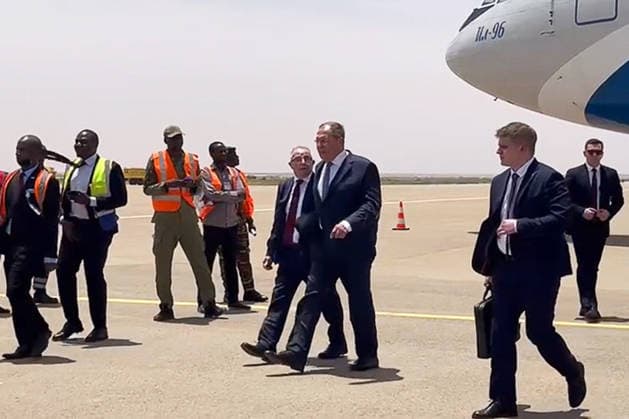 NIGER, NIAMEY - JULY 8, 2026: Seen in this video screen grab is Russia s Minister of Foreign Affairs Sergei Lavrov (C) stepping off the plane during a working visit to Niger. Video grab. Best possible quality. Artyom Popov TASS  94829051