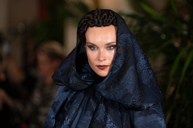 PFW - Franck Sorbier Runway A model walks the runway during the Franck Sorbier Haute Couture Fall Winter 2026 2027 show as part of Paris Fashion Week in Paris, France on July 08, 2026. Photo by Laurent Zabulon ABACAPRESS.COM  Copyright: xZabulonxLaurent ABACAx