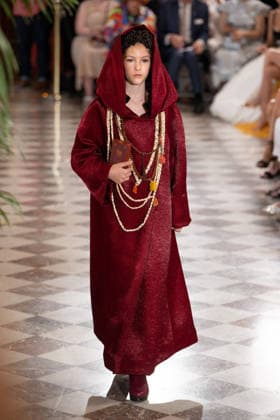 PFW - Franck Sorbier Runway A model walks the runway during the Franck Sorbier Haute Couture Fall Winter 2026 2027 show as part of Paris Fashion Week in Paris, France on July 08, 2026. Photo by Laurent Zabulon ABACAPRESS.COM  Copyright: xZabulonxLaurent ABACAx