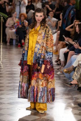 PFW - Franck Sorbier Runway A model walks the runway during the Franck Sorbier Haute Couture Fall Winter 2026 2027 show as part of Paris Fashion Week in Paris, France on July 08, 2026. Photo by Laurent Zabulon ABACAPRESS.COM  Copyright: xZabulonxLaurent ABACAx