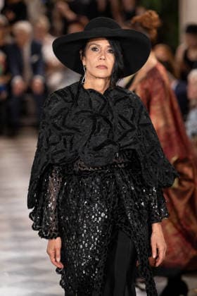 PFW - Franck Sorbier Runway A model walks the runway during the Franck Sorbier Haute Couture Fall Winter 2026 2027 show as part of Paris Fashion Week in Paris, France on July 08, 2026. Photo by Laurent Zabulon ABACAPRESS.COM  Copyright: xZabulonxLaurent ABACAx