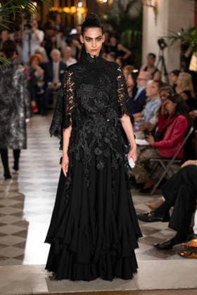 PFW - Franck Sorbier Runway A model walks the runway during the Franck Sorbier Haute Couture Fall Winter 2026 2027 show as part of Paris Fashion Week in Paris, France on July 08, 2026. Photo by Laurent Zabulon ABACAPRESS.COM  Copyright: xZabulonxLaurent ABACAx