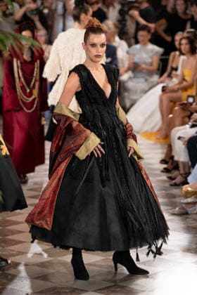 PFW - Franck Sorbier Runway A model walks the runway during the Franck Sorbier Haute Couture Fall Winter 2026 2027 show as part of Paris Fashion Week in Paris, France on July 08, 2026. Photo by Laurent Zabulon ABACAPRESS.COM  Copyright: xZabulonxLaurent ABACAx