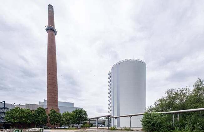 Wärmespeicher der Steag Iqony Group auf Schalke in Gelsenkirchen ** NUR FÜR REDAKTIONELLE ZWECKE ** EDITORIAL USE ONLY **<p>Einweihung des Wärmespeichers Der Wärmespeicher der Steag Iqony Group auf Schalke geht in Betrieb. Diese XXL-Thermoskanne macht die Fernwärme an der Ruhr sicherer, flexibler und nachhaltiger am Mittwoch, 08. Juli 2026 in Gelsenkirchen.¨ Deutschland NRW Gelsenkirchen Copyright: ChristophxWojtyczka *** Steag Iqony Group’s Heat Storage Facility in Schalke, Gelsenkirchen ** FOR EDITORIAL USE ONLY ** EDITORIAL USE ONLY ** p Inauguration of the heat storage facility The Steag Iqony Group’s heat storage facility in Schalke goes into operation This XXL thermos makes district heating in the Ruhr region safer, more flexi Copyright: ChristophxWojtyczka doc86mne1al1eq3pi4pnun ,EDITORIAL USE ONLY