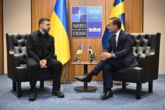 ANKARA, TURKIET 20260708 Statsminister Ulf Kristersson (M) träffar Ukrainas president Volodymyr Zelenskyj under Nato-toppmötet i Ankara, Turkiet. ANKARA TURKIET x10430x *** ANKARA, TURKEY 20260708 Prime Minister Ulf Kristersson (M) meets with Ukrainian President Volodymyr Zelenskyy during the NATO summit in Ankara, Turkey ANKARA TURKEY x10430x  Copyright: xChristinexOlsson TTx NATO-TOPPMÖTE ANKARA 2026 0SFcYv_g2e4