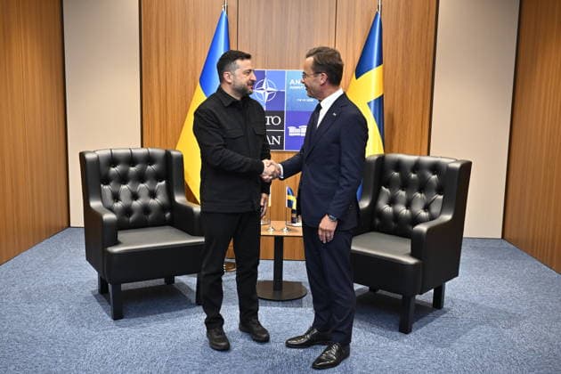 ANKARA, TURKIET 20260708 Statsminister Ulf Kristersson (M) träffar Ukrainas president Volodymyr Zelenskyj under Nato-toppmötet i Ankara, Turkiet. ANKARA TURKIET x10430x *** ANKARA, TURKEY 20260708 Prime Minister Ulf Kristersson (M) meets with Ukrainian President Volodymyr Zelenskyy during the NATO summit in Ankara, Turkey ANKARA TURKEY x10430x  Copyright: xChristinexOlsson TTx NATO-TOPPMÖTE ANKARA 2026 H00kdMTlR3s