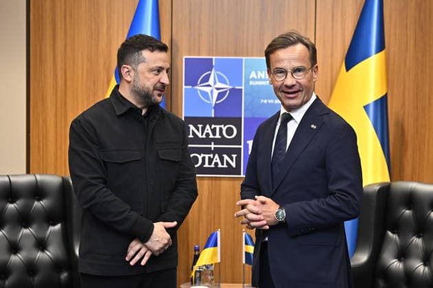 ANKARA, TURKIET 20260708 Statsminister Ulf Kristersson (M) träffar Ukrainas president Volodymyr Zelenskyj under Nato-toppmötet i Ankara, Turkiet. ANKARA TURKIET x10430x *** ANKARA, TURKEY 20260708 Prime Minister Ulf Kristersson (M) meets with Ukrainian President Volodymyr Zelenskyy during the NATO summit in Ankara, Turkey ANKARA TURKEY x10430x  Copyright: xChristinexOlsson TTx NATO-TOPPMÖTE ANKARA 2026 F-NnSVlMVeI