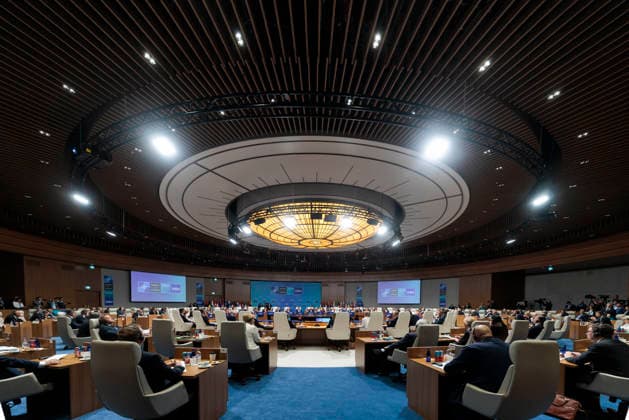NATO leaders take part in a working session during the alliance s summit at the Be?tepe Presidential Complex in Ankara, Turkey, on Wednesday, July 8, 2026. The summit comes at a critical moment for the 77?year?old transatlantic alliance, as the U.S. president presses members to honor their pledge to boost defense spending amid Washington s pullback from Europe.  TUR2026070802 NATO