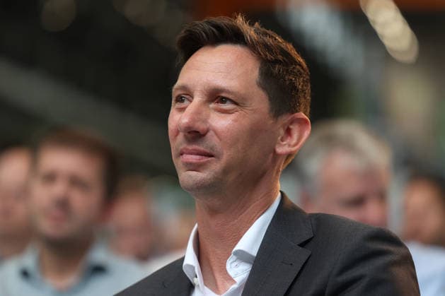 Firma Achenbach Buschhuetten (Buschhütten), Campus Buschhuetten (Buschhütten) Impulsforum. Landrat vom Kreis-Siegen-Wittgenstein Andreas Mueller (Müller) (SPD). Impulsforum am 08.07.2026 in Kreuztal Deutschland. *** Achenbach Buschhuetten Buschhütten Company, Buschhuetten Buschhütten Campus, Impulsforum, Andreas Mueller Müller (SPD), District Administrator of the Siegen-Wittgenstein District, Impulsforum on July 8, 2026, in Kreuztal, Germany