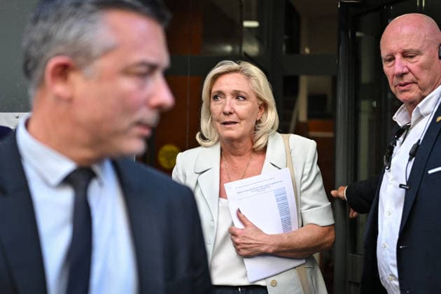 Far Right Rassemblement National Party Meeting in Paris French far-right leader Marine Le Pen leaves after a national council for French far right Rassemblement National Party at its headquarters in on July 8, 2026. Photo by Firas Abdullah ABACAPRESS.COM Paris Ile-de-France France  Copyright: xAbdullahxFiras ABACAx