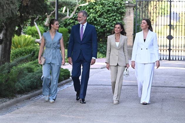 Infanta Sofía Attends the Ibercaja Foundation’s Exemplary Teachers Award Ceremony Infanta Sofía (left), accompanied by King Felipe VI (2i) and Queen Letizia (2d), and Princess Leonor upon her arrival at the Ibercaja Foundation’s Docentes Referentes grant ceremony at the Monastery of Cogullada on July 8, 2026, in Zaragoza, Aragon, Spain. In this first edition, the Ibercaja Foundation is awarding these grants in recognition of the excellent work done by teachers and to promote educational innovation. JULY 8, 2026, Ramó, Zaragoza, Aragon, Zaragoza, Aragon, Spain  Copyright: xRamonxCometx 7654465
