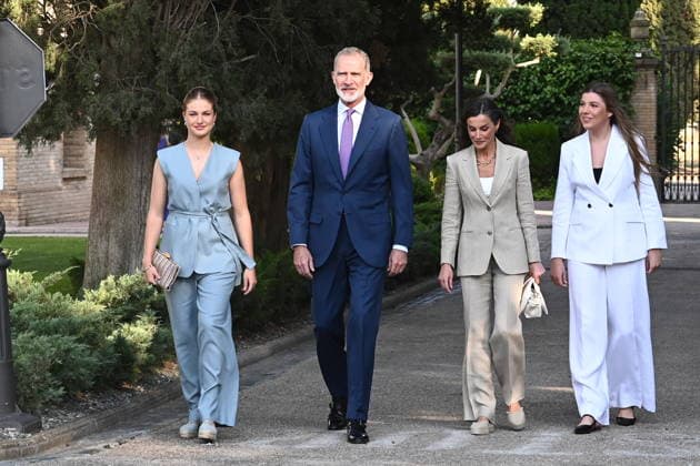 Infanta Sofía Attends the Ibercaja Foundation’s Exemplary Teachers Award Ceremony Infanta Sofía (left), accompanied by King Felipe VI (2i) and Queen Letizia (2d), and Princess Leonor upon her arrival at the Ibercaja Foundation’s Docentes Referentes grant ceremony at the Monastery of Cogullada on July 8, 2026, in Zaragoza, Aragon, Spain. In this first edition, the Ibercaja Foundation is awarding these grants in recognition of the excellent work done by teachers and to promote educational innovation. JULY 8, 2026, Ramó, Zaragoza, Aragon, Zaragoza, Aragon, Spain  Copyright: xRamonxCometx 7654466