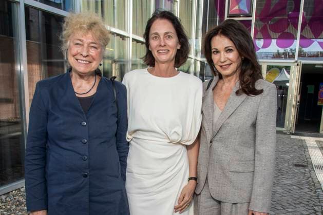 ABB BERBEN- Gesine Schwan, Katarina Barley und Iris Berben zu Gast bei der Verleihung des Annemarie-Renger-Preises an Iris Berben im Restaurant Weltwirtschaft im Haus der Kulturen der Welt in Berlin am 08.07.2026 Berlin Deutschland *** ABB BERBEN: Gesine Schwan, Katarina Barley, and Iris Berben attended the presentation of the Annemarie Renger Prize to Iris Berben at the Weltwirtschaft restaurant in the Haus der Kulturen der Welt in Berlin on July 8, 2026, Berlin, Germany