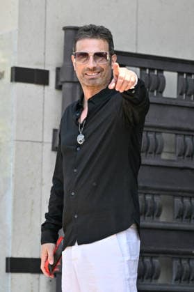PFW Haute Couture Elie Saab Outside Arrivals JR Richard Orlinski arriving at the Elie Saab show during Haute Couture Fashion Week in Paris, France, on 8 July 2026. Photo by Julien Reynaud APS-Medias ABACAPRESS.COM Paris France  Copyright: xReynaudxJulien APS-Medias ABACAx
