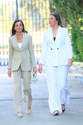08-07-2026 Zaragoza Princess Sofia with Queen Letizia during attending the Docentes Referentes event by Ibercaja Foundation in Zaragoza. No Spain Â  Copyright: xPPEx