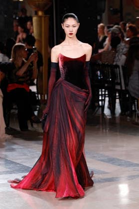 (260708) -- PARIS, July 8, 2026 -- A model presents a creation by Elie Saab during the Haute Couture Week Fall Winter 2026-2027 in Paris, France, July 8, 2026. (MeetEurope Handout via Xinhua) FRANCE-PARIS-HAUTE COUTURE WEEK-ELIE SAAB XinxHuashefa 