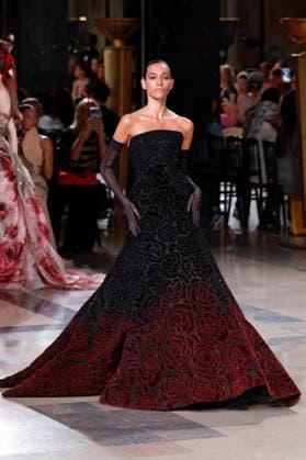 (260708) -- PARIS, July 8, 2026 -- A model presents a creation by Elie Saab during the Haute Couture Week Fall Winter 2026-2027 in Paris, France, July 8, 2026. (MeetEurope Handout via Xinhua) FRANCE-PARIS-HAUTE COUTURE WEEK-ELIE SAAB XinxHuashefa 
