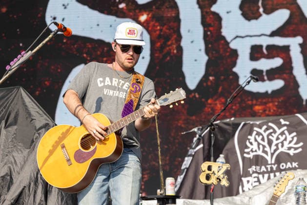 July 8, 2026, Chicago, Illinois, U.S: Musician STERLING EZRA during the WIndy City Smokeout Music Festival at United Center in Chicago, Illinois Chicago U.S  - ZUMAs135 20260708_zap_s135_012 Copyright: xDanielxDeSloverx
