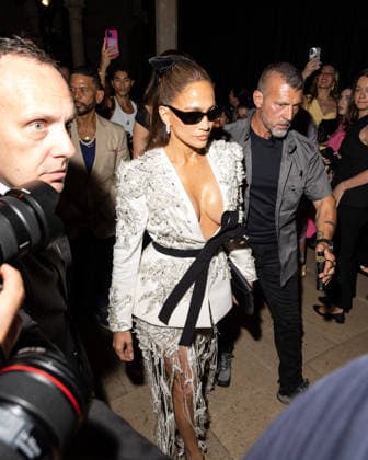 Jennifer Lopez at the Zuhair Murad Fall Winter 2026–2027 Haute Couture Collection fashion show during Paris Fashion Week (PFW) on July 8, 2026. Photo by Jérémy Melloul, Bestimage. Jennifer Lopez at the Zuhair Murad Fall Winter 2026–2027 Haute Couture Collection fashion show during Paris Fashion Week (PFW) on July 8, 2026, in Paris, France  Copyright: xJeremyxMelloulx xBestimagexJeremyxMelloulx xBestimagex