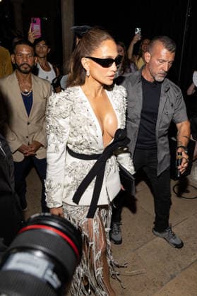 Jennifer Lopez at the Zuhair Murad Fall Winter 2026–2027 Haute Couture Collection fashion show during Paris Fashion Week (PFW) on July 8, 2026. Photo by Jérémy Melloul, Bestimage. Jennifer Lopez at the Zuhair Murad Fall Winter 2026–2027 Haute Couture Collection fashion show during Paris Fashion Week (PFW) on July 8, 2026, in Paris, France  Copyright: xJeremyxMelloulx xBestimagexJeremyxMelloulx xBestimagex