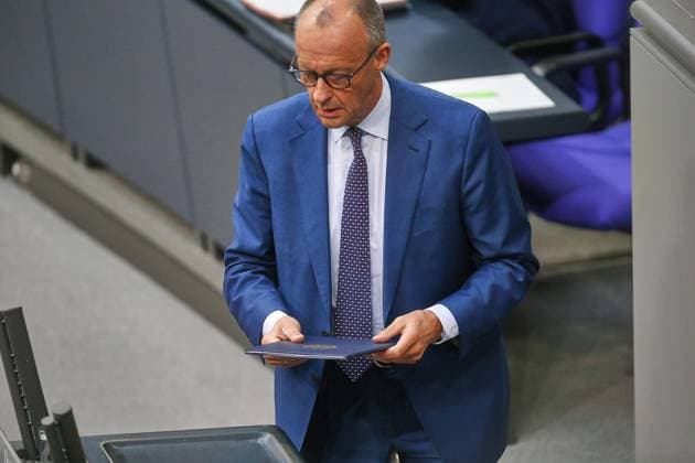 Berlin, Deutschland, 09.07.2026: Deutscher Bundestag: 89. Bundestagssitzung: Bundeskanzler Friedrich Merz (CDU) bei Abgabe einer Regierungserklärung. *** Berlin, Germany, July 9, 2026 German Bundestag 89th Session of the Bundestag Chancellor Friedrich Merz (CDU) delivering a government statement Copyright: xdtsxNachrichtenagenturx dts_126775