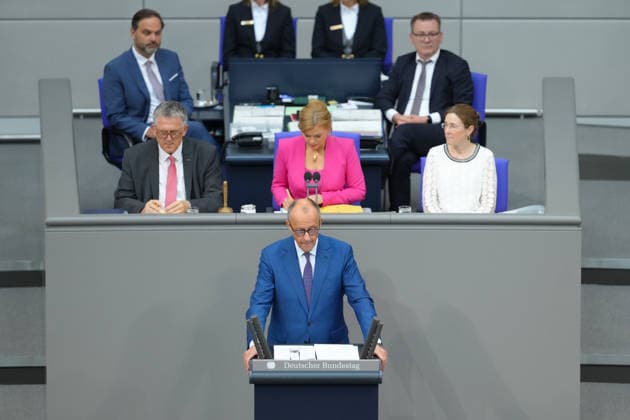 Deutscher Bundestag, 89. Plenarsitzung Bundeskanzler Friedrich Merz (CDU) bei der Abgabe seiner Regierungserklaerung bei der 89. Sitzung des Deutschen Bundestag in Berlin, 09.07.2026 Berlin Berlin Deutschland *** German Bundestag, 89th Plenary Session: Chancellor Friedrich Merz (CDU) delivering his government policy statement at the 89th session of the German Bundestag in Berlin, July 9, 2026, Berlin, Germany