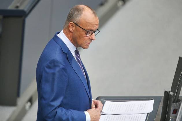 Berlin, Deutschland, 09.07.2026: Deutscher Bundestag: 89. Bundestagssitzung: Bundeskanzler Friedrich Merz (CDU) bei Abgabe einer Regierungserklärung. *** Berlin, Germany, July 9, 2026 German Bundestag 89th Session of the Bundestag Chancellor Friedrich Merz (CDU) delivering a government statement Copyright: xdtsxNachrichtenagenturx dts_126786
