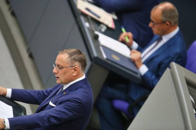 Berlin, Deutschland, 09.07.2026: Deutscher Bundestag: 89. Bundestagssitzung: AfD-Chef Tino Chrupalla und Bundeskanzler Friedrich Merz (CDU) nach Abgabe einer Regierungserklärung. *** Berlin, Germany, July 9, 2026 German Bundestag 89th Session of the Bundestag AfD Leader Tino Chrupalla and Chancellor Friedrich Merz (CDU) after delivering a government statement Copyright: xdtsxNachrichtenagenturx dts_126787