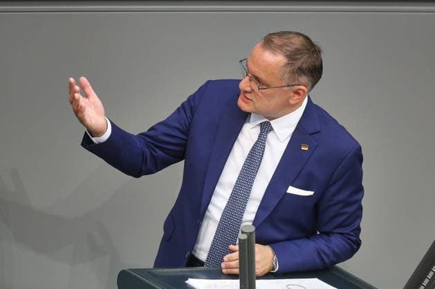 Berlin, Deutschland, 09.07.2026: Deutscher Bundestag: 89. Bundestagssitzung: AfD-Chef Tino Chrupalla antwortet auf die Regierungserklärung des Kanzlers *** Berlin, Germany, July 9, 2026 German Bundestag 89th Session of the Bundestag AfD Leader Tino Chrupalla Responds to the Chancellor s Policy Address Copyright: xdtsxNachrichtenagenturx dts_126789